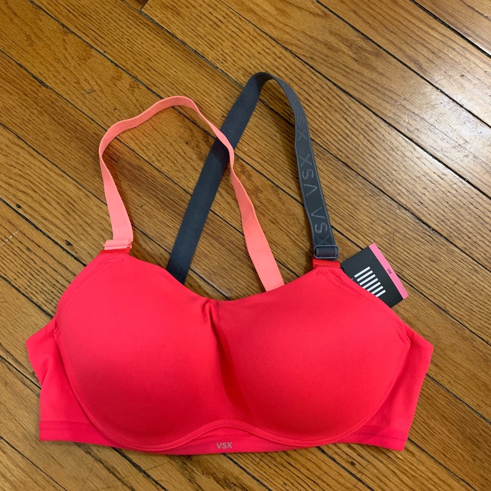 Brand New with Tags Victoria’s Secret Sports Bra